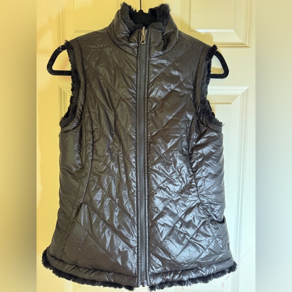 Nicole Miller Reversible Cozy Quilted Faux Fur Insulated Puffer Vest, XS - Picture 2 of 8